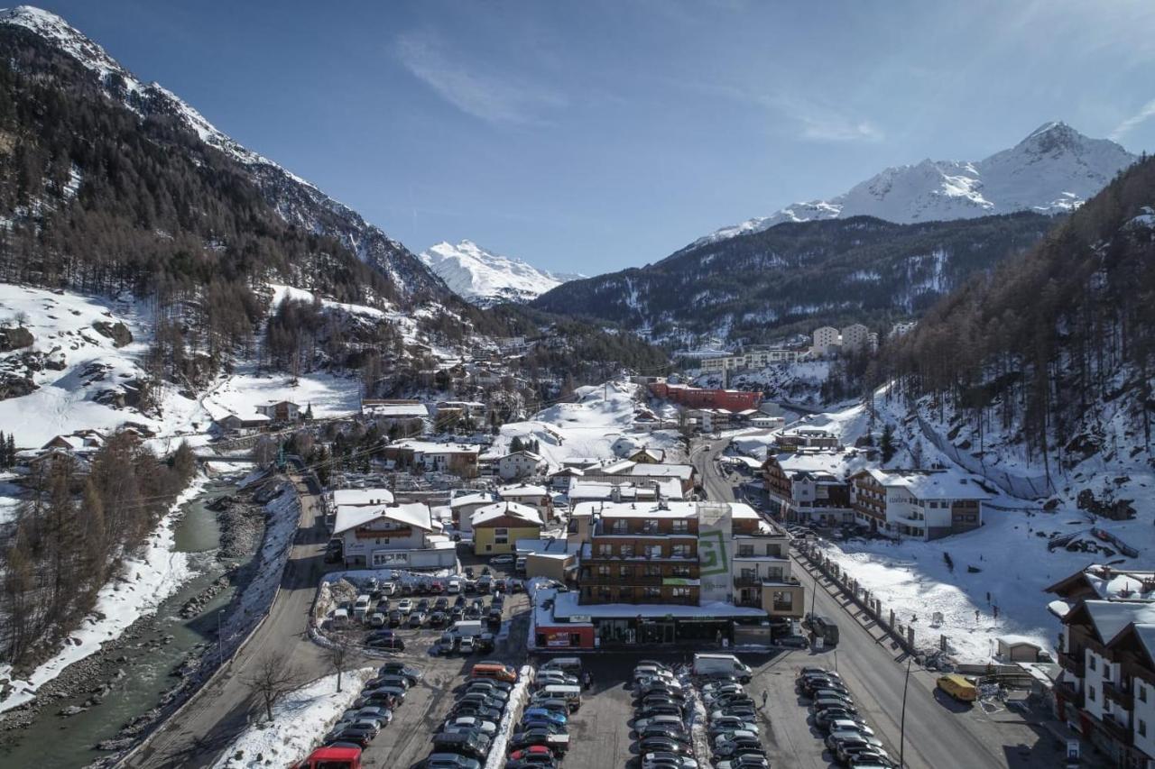 Hotel Baeckelar Wirt Superior Sölden Exterior foto